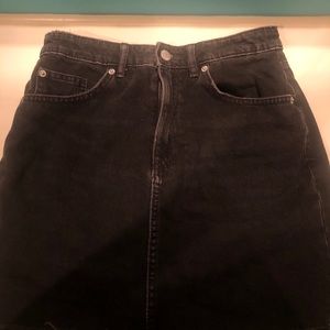 h & m denim skirt with distressed bottom